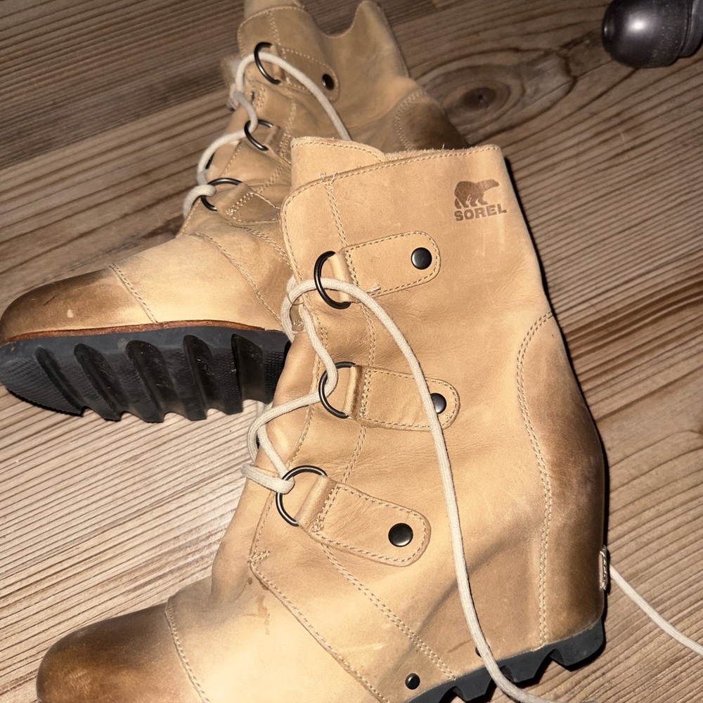 Sorel Women's Brown Lace Up Boots - Picture 3 of 4